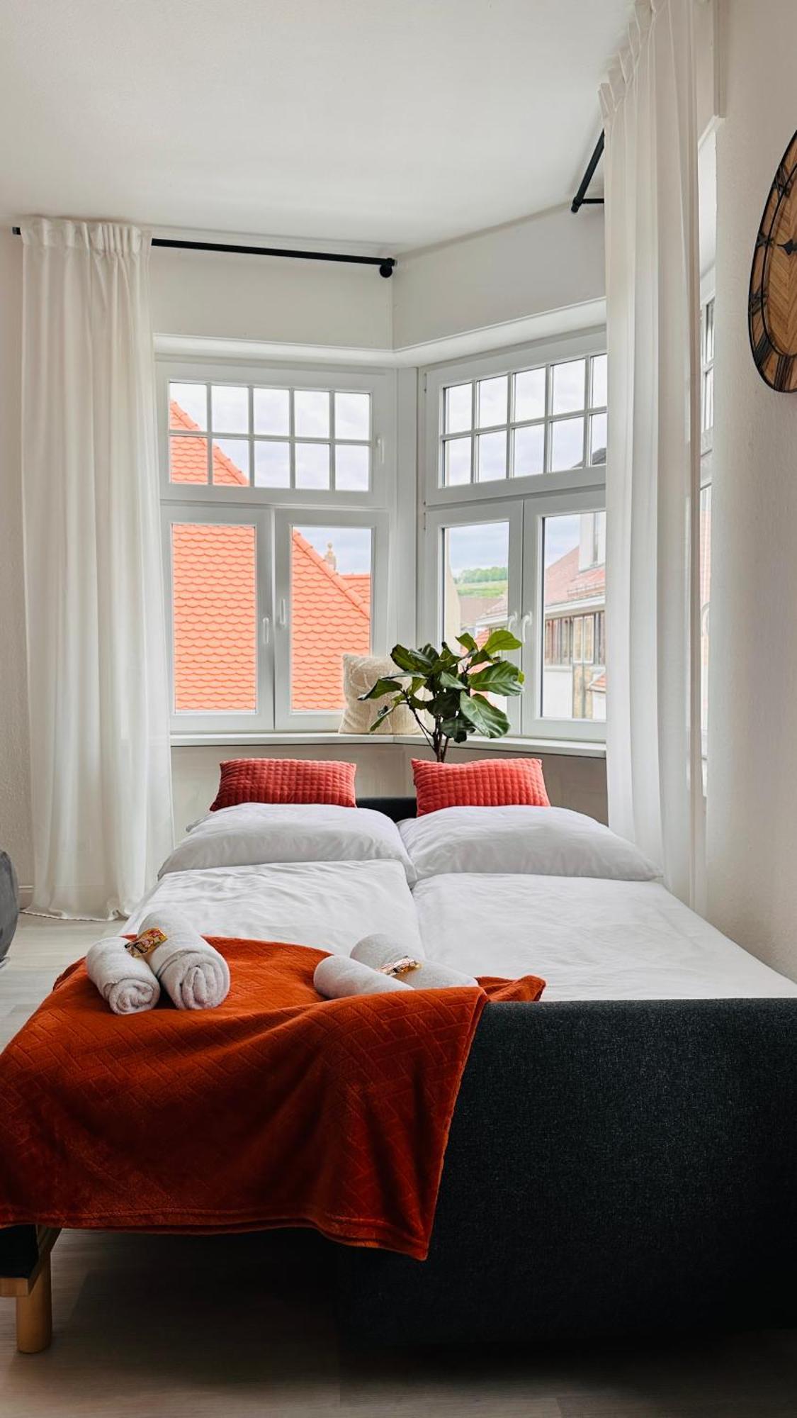 Amao-Brown I Exklusives City-Apartment I 85Qm I Privatparkplatz & Komfort I King-Size Bed Lahr  Luaran gambar