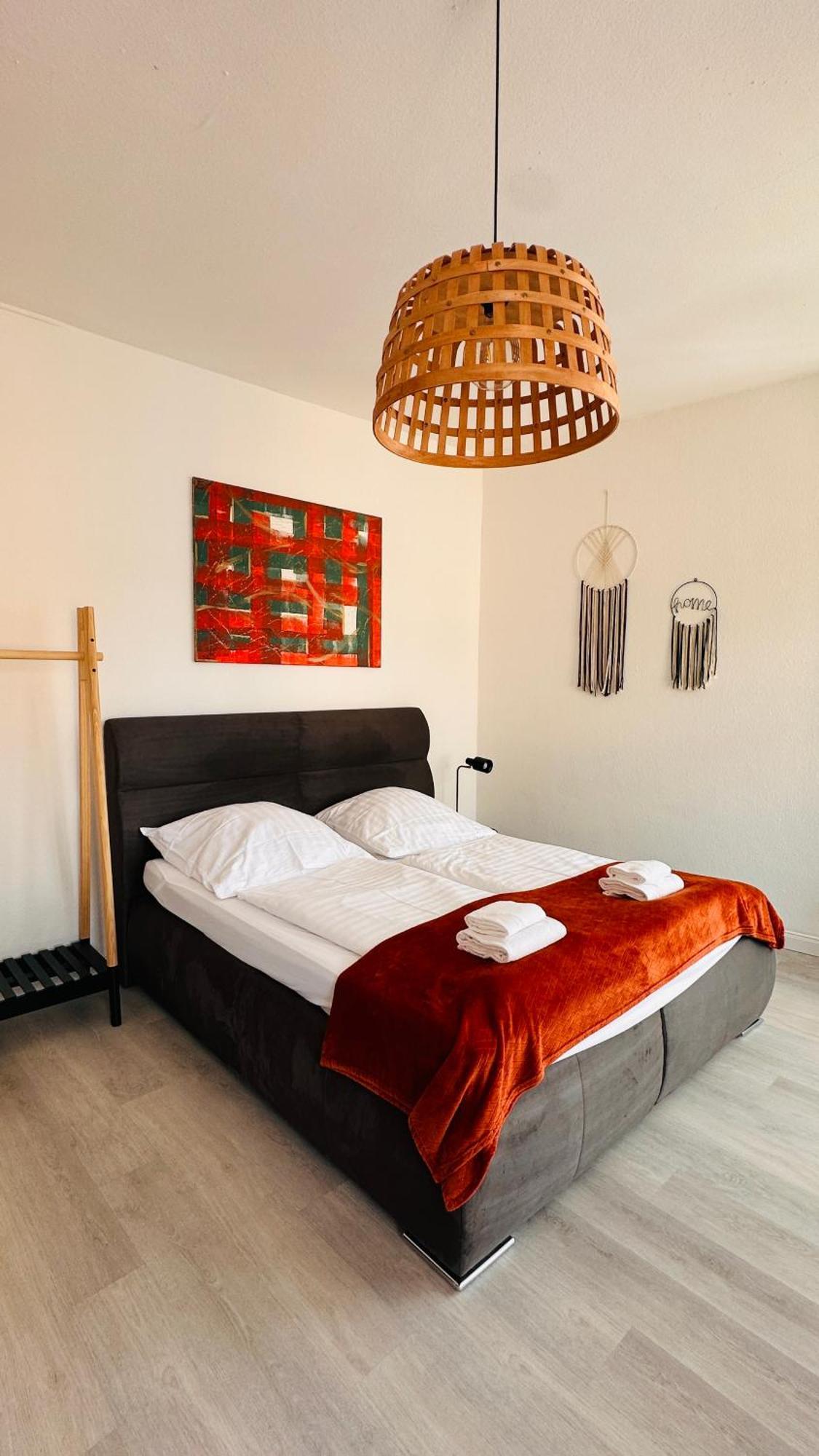 Amao-Brown I Exklusives City-Apartment I 85Qm I Privatparkplatz & Komfort I King-Size Bed Lahr  Luaran gambar